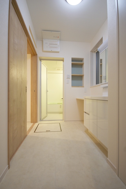 ニッチのある洗面スペース